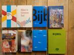 8 Verschillende Bijbels., Boeken, Ophalen of Verzenden, Zo goed als nieuw