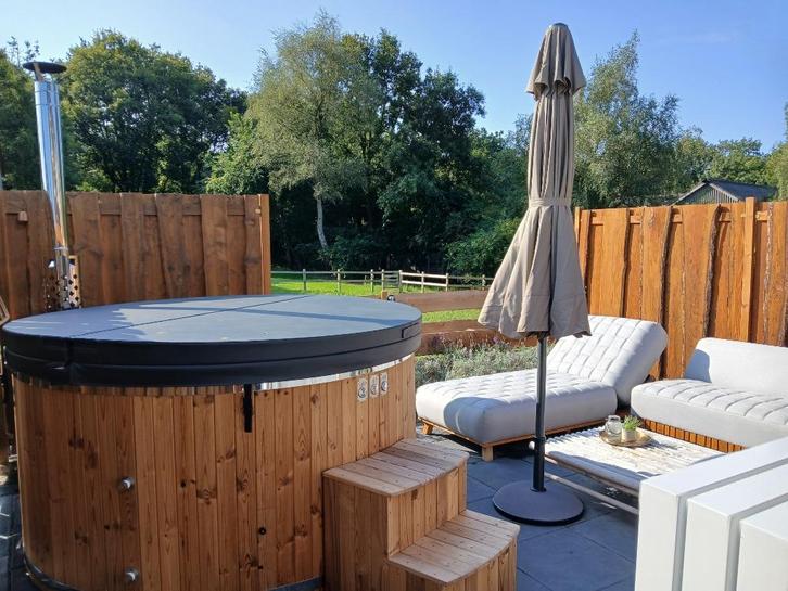 Huisjes Veluwe met sauna, jaccuzi en hottub., Vakantie, Bed & Breakfasts en Pensions, Landelijk, In bos, Eigenaar, Afwasmachine