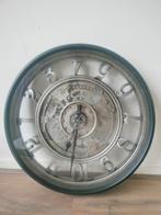 Mooie Wandklok met Tandwielen 51 cm, Ophalen, Zo goed als nieuw, Analoog, Wandklok