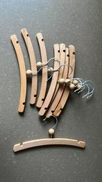 11 kinderkleerhangers, gratis afhalen, Ophalen, Zo goed als nieuw, Jongetje of Meisje
