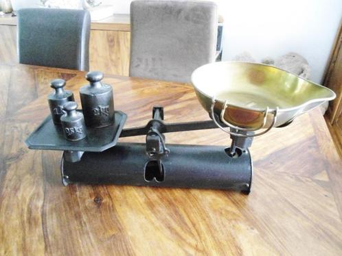 Balansweegschaal met koperen schaal en gewichtjes, Antiek en Kunst, Curiosa en Brocante, Ophalen