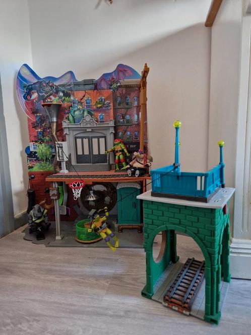 Ninja turtle speelhuis incl. 4 speelfiguren, Kinderen en Baby's, Speelgoed | Actiefiguren, Zo goed als nieuw, Ophalen