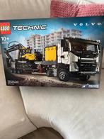 LEGO Technic Volvo Truck & Excavator 42175 - Nieuw, Ophalen, Zo goed als nieuw