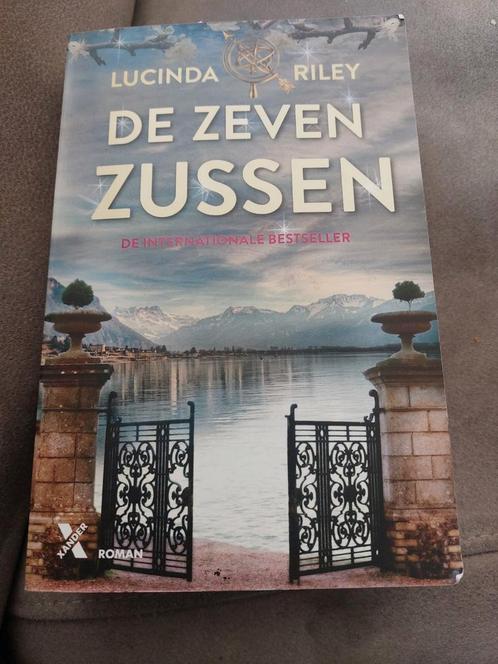 Lucinda Riley - De zeven zussen, Boeken, Romans, Zo goed als nieuw, Nederland, Ophalen of Verzenden