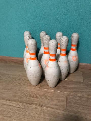 9 bowlingpins, kegels, bowling pin gebruikt, retro vintage beschikbaar voor biedingen