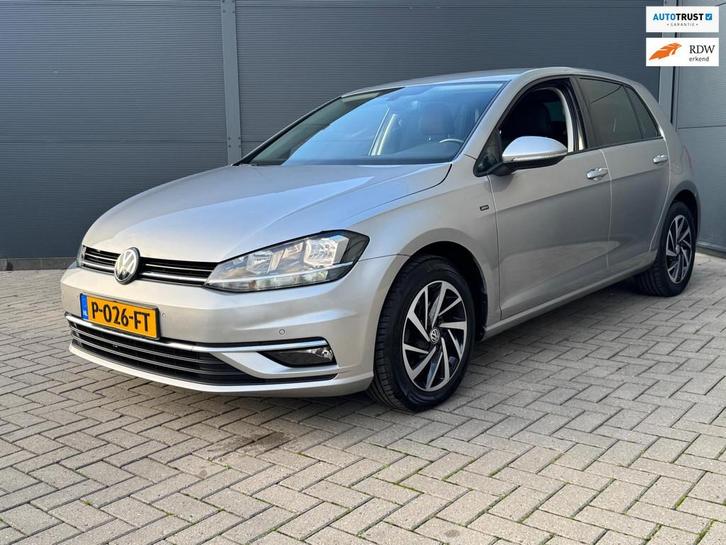 Volkswagen Golf 1.0 TSI / Virtual cockpit / Camera / Carplay, Auto's, Volkswagen, Te koop, Golf, ABS, Airbags, Airconditioning