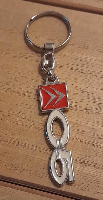 Mooie metalen sleutelhanger van de Citroën C5 beschikbaar voor biedingen