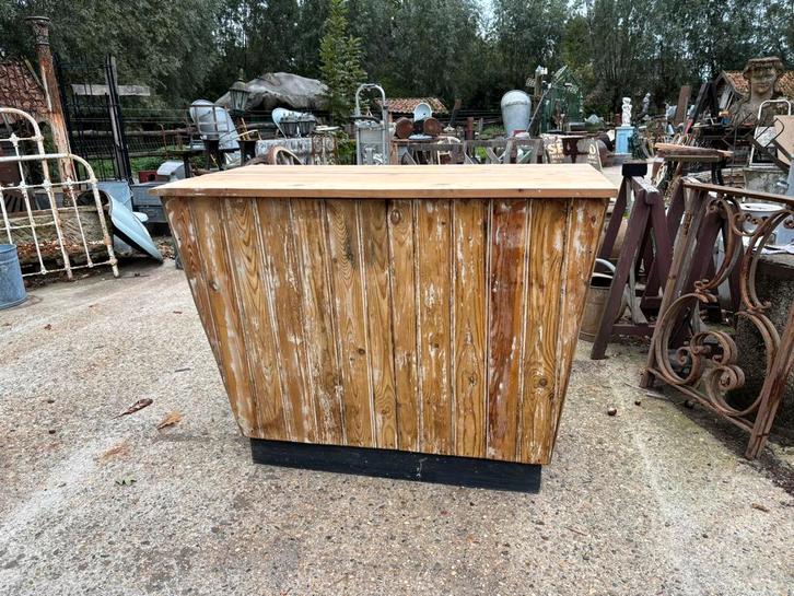Oude toonbank of kookeiland of koffiebar of badkamer meubel, Antiek en Kunst, Curiosa en Brocante, Ophalen