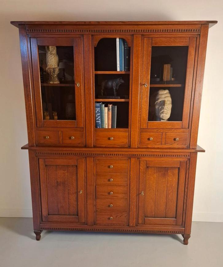 Stijlvolle antieke buffetkast handgemaakte kast vitrinekast, Huis en Inrichting, Kasten | Buffetkasten, 200 cm of meer, 25 tot 50 cm