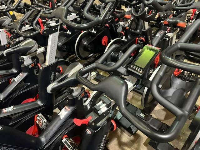 Life Fitness IC6 Spinbike, Sport en Fitness, Fitnessapparatuur, Gebruikt, Spinningfiets, Benen, Overige materialen, Ophalen
