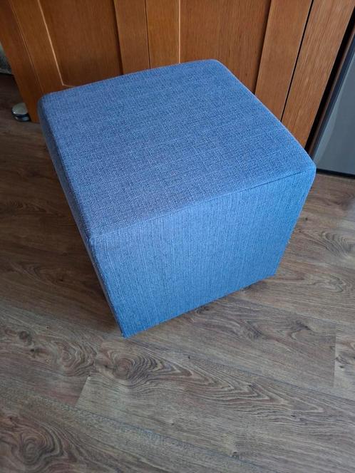 Hocker Noah (poef)-antraciet -stof Portland - 46x46x46 cm, Huis en Inrichting, Banken | Voetenbanken en Poefen, Ophalen