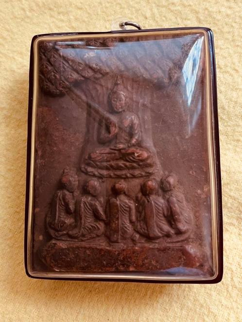 Zeldzaam Boeddha Amulet - zeer oud - custom perspex montuur, Antiek en Kunst, Antiek | Religie, Ophalen of Verzenden