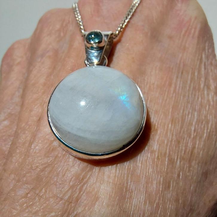 Mooie nieuwe zilveren hanger, Maansteen, blauwe Toermalijn, Sieraden, Tassen en Uiterlijk, Kettinghangers, Nieuw, Zilver, Wit