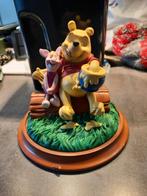 Winnie the pooh beeld summer, Verzamelen, Disney, Winnie de Poeh of vrienden, Ophalen of Verzenden, Zo goed als nieuw, Beeldje of Figuurtje