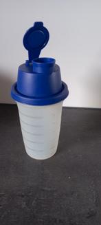 Tupperware mini Quick shaker 250ml, Ophalen of Verzenden, Zo goed als nieuw, Blauw, Beker of Kan