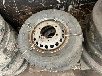 Opnieuw in de verkoop 6x ContiVan Contact 100. 205/75 R 16C. beschikbaar voor biedingen