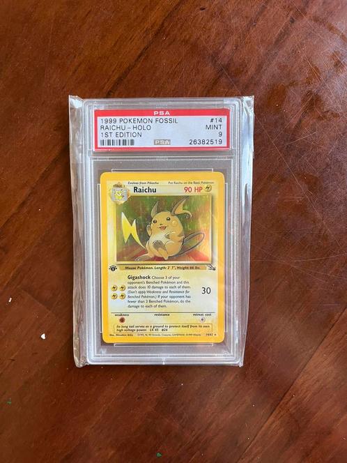 Raichu HOLO Fossil 1st Edition PSA 9, Hobby en Vrije tijd, Verzamelkaartspellen | Pokémon, Zo goed als nieuw, Losse kaart, Ophalen of Verzenden