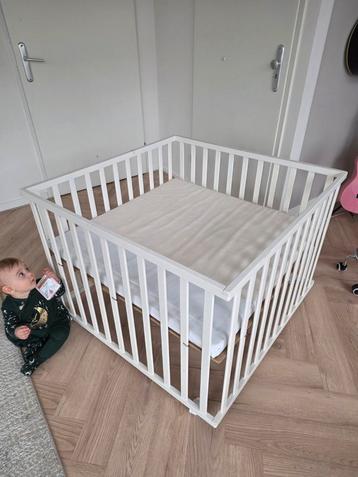 Babybox XL - matras maat 95x95cm (incl. Matras) beschikbaar voor biedingen