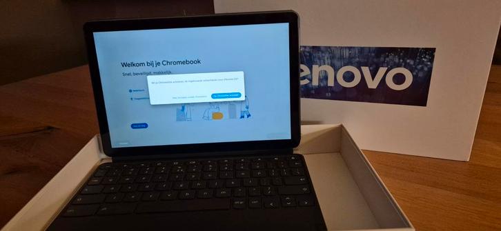 Lenovo Chromebook CT-X636F - Perfect voor onderweg!, Computers en Software, Chromebooks, Zo goed als nieuw, 11 inch, 4 GB of minder