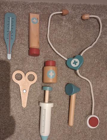 Dokterset - weinig gebruikt! beschikbaar voor biedingen