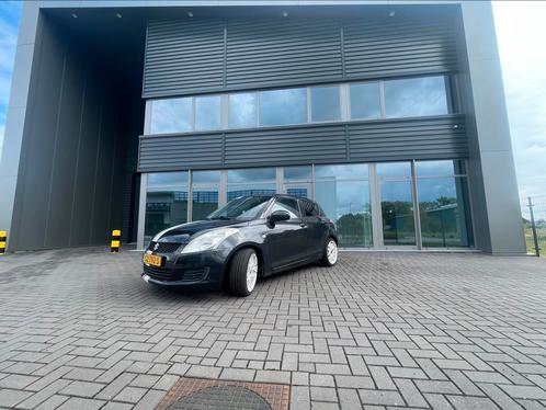 Suzuki Swift 2012 Zwart 5D, Auto's, Suzuki, Particulier, Benzine, Hatchback, Geïmporteerd, Zwart, Ophalen