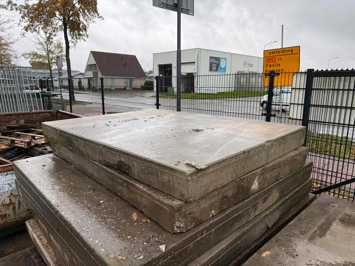 2 Stelconplaten / Industrieplaten 2x1,5m, Tuin en Terras, Tegels en Klinkers, Gebruikt, Overige typen, Beton, Minder dan 5 m²