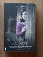 Boek: De verliefde soldaat - Nicholas Rinaldi, Boeken, Gelezen, Ophalen of Verzenden