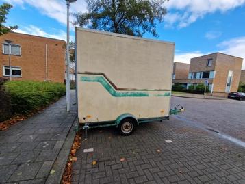 Gesloten aanhangwagen hoog enkelas 1300kg foodtruck trailer beschikbaar voor biedingen