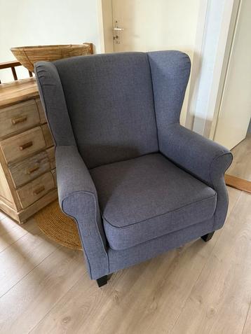 Stoere oren stoel, grijze fauteuil beschikbaar voor biedingen