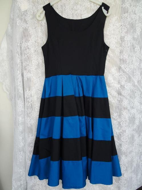 Dolly and Dotty Anna stripes swing dress UK14 EU42, Kleding | Dames, Jurken, Zo goed als nieuw, Maat 42/44 (L), Zwart, Knielengte