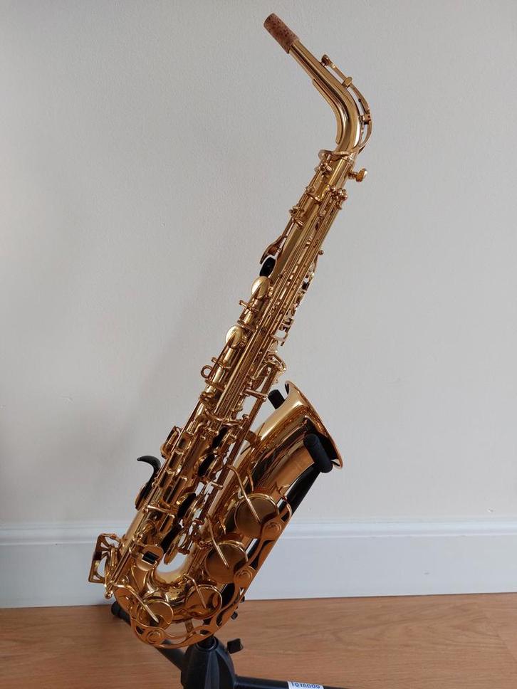 Yamaha YAS-275 Altsaxofoon, Muziek en Instrumenten, Blaasinstrumenten | Saxofoons, Zo goed als nieuw, Alt, Met koffer, Ophalen