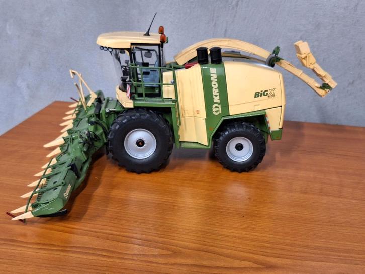 Krone Big X 1100 Hakselaar, Hobby en Vrije tijd, Modelauto's | 1:32, Zo goed als nieuw, Tractor of Landbouw, Overige merken, Ophalen of Verzenden