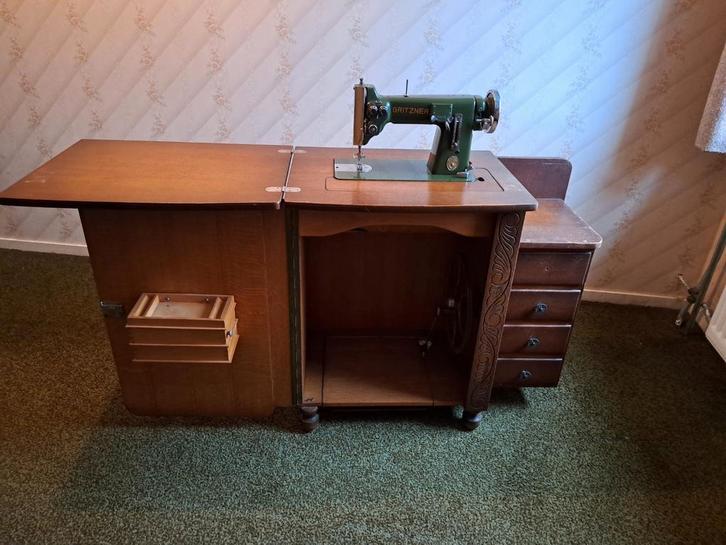Antieke Gritzner naaimachine in bureaukast, Antiek en Kunst, Antiek | Naaimachines, Ophalen of Verzenden