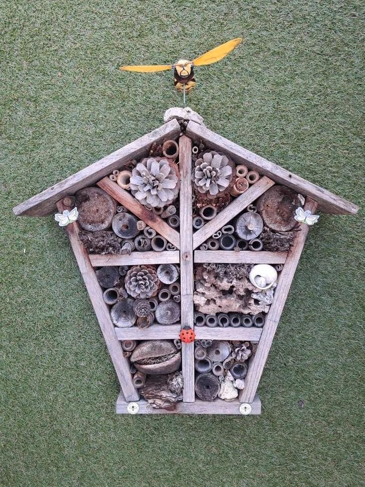 🐝BIJENHOTEL INSECTENHOTEL HUISJE VERBLIJF INSECTEN BEESTJES, Dieren en Toebehoren, Insecten en Spinnen, Bijen