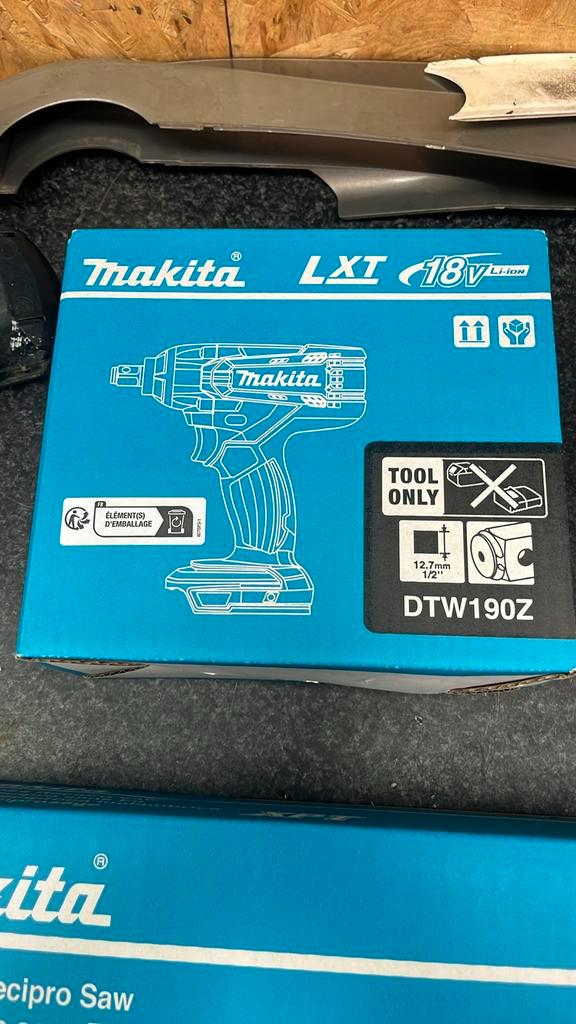 Diverse makita gereedschap gloednieuw, Doe-het-zelf en Verbouw, Gereedschap | Boormachines, Nieuw, Boor- en Schroefmachine, Minder dan 400 watt