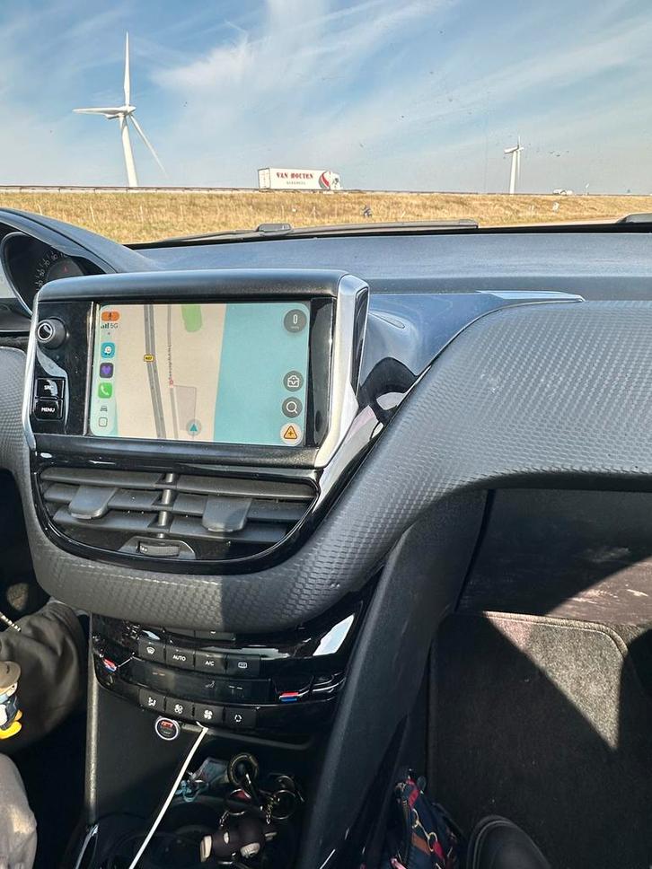 Peugeot 2008 1.2 VTI 81KW 2017 Zwart, Auto's, Peugeot, Particulier, Airbags, Airconditioning, Apple Carplay, Centrale vergrendeling