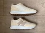 Hogan Sneakers - Creme - Maat 38.5- Zo goed als nieuw, Ophalen of Verzenden, Zo goed als nieuw, Beige, Sneakers of Gympen
