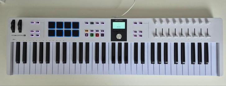 Arturia KeyLab Essential 61 Mk3 White, Muziek en Instrumenten, Midi-apparatuur, Zo goed als nieuw, Ophalen of Verzenden
