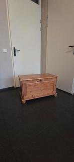 Klepdeur kastje met veel bergruimte., Huis en Inrichting, Ophalen of Verzenden, Gebruikt