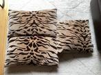 3x Riverdale sierkussens met tijgerprint, Ophalen of Verzenden, Zo goed als nieuw, Bruin, Rechthoekig