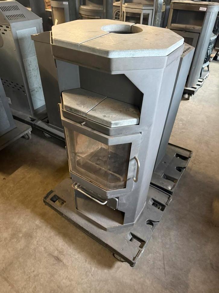 Nette houtkachel met wat speksteen, Huis en Inrichting, Kachels, Zo goed als nieuw, Houtkachel, Hout, Ophalen of Verzenden
