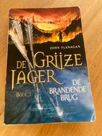De Grijze Jager - De Brandende Brug (deel 2), Boeken, Fantasy, Ophalen, Gelezen