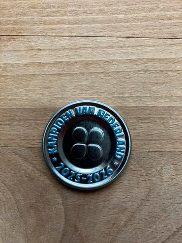 Plus Cluppies kampioensschaal #06 beschikbaar voor biedingen