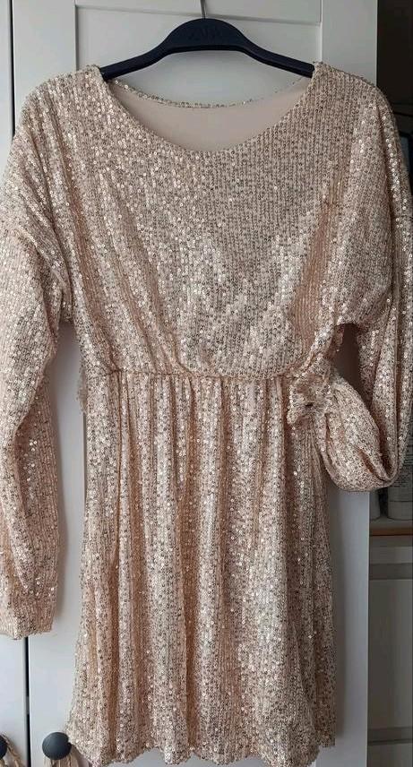 Mooi goud glitter feestjurk, pailletten jurk, maat 146 😍, Kinderen en Baby's, Kinderkleding | Maat 146, Zo goed als nieuw, Meisje
