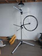 Wiel winkel display, Fietsen en Brommers, Fietsaccessoires | Fietsgereedschap, Ophalen, Gebruikt, Wielgereedschap