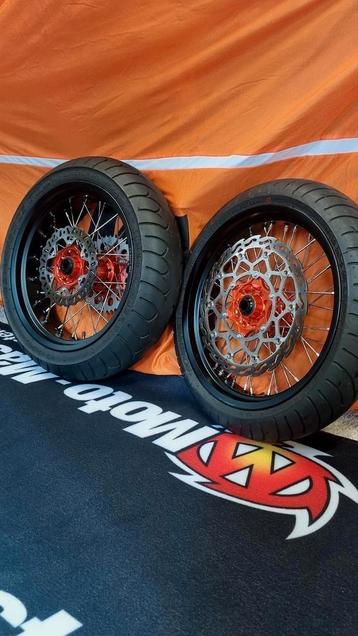Supermoto wielen set  beschikbaar voor biedingen