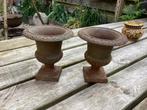 Gietijzeren bloempotjes 15 cm H 2 stuks voor, € 15, Tuin en Terras, Tuinvazen, Ophalen of Verzenden