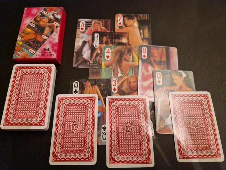 Pin-up kaartspel – plastic coated, nieuw in verpakking, Verzamelen, Speelkaarten, Jokers en Kwartetten, Nieuw, Speelkaart(en)