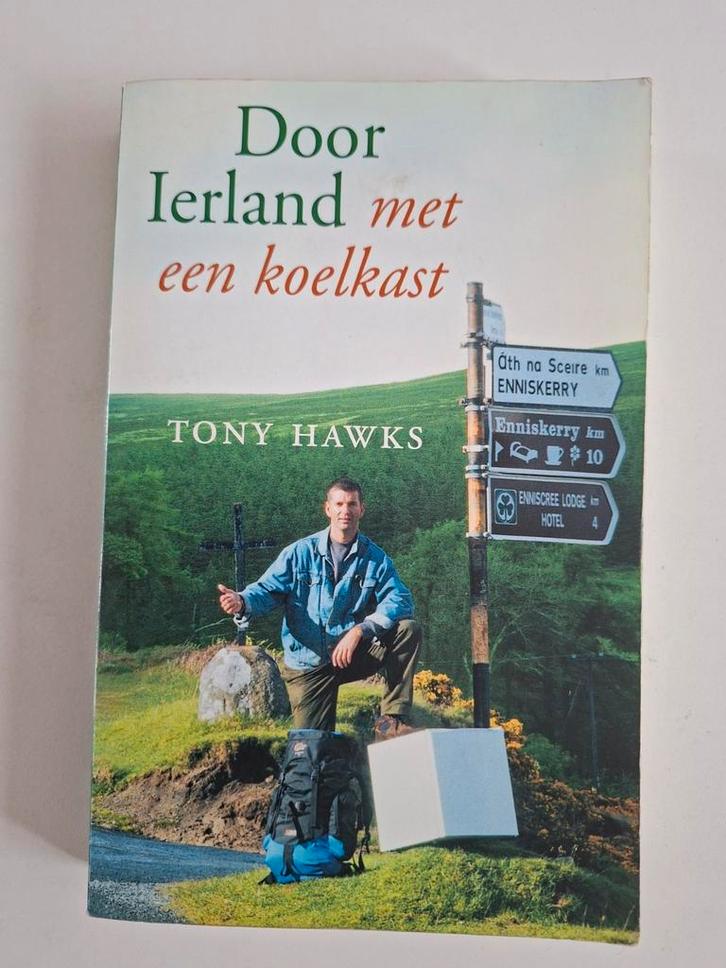 Door Ierland met een koelkast - Tony Hawks, Boeken, Reisverhalen, Gelezen, Europa, Ophalen of Verzenden