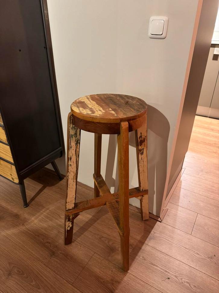 Hoge Kruk / Plantenstandaard, Huis en Inrichting, Barkrukken, Zo goed als nieuw, 60 tot 90 cm, Hout, 1 kruk, Ophalen of Verzenden